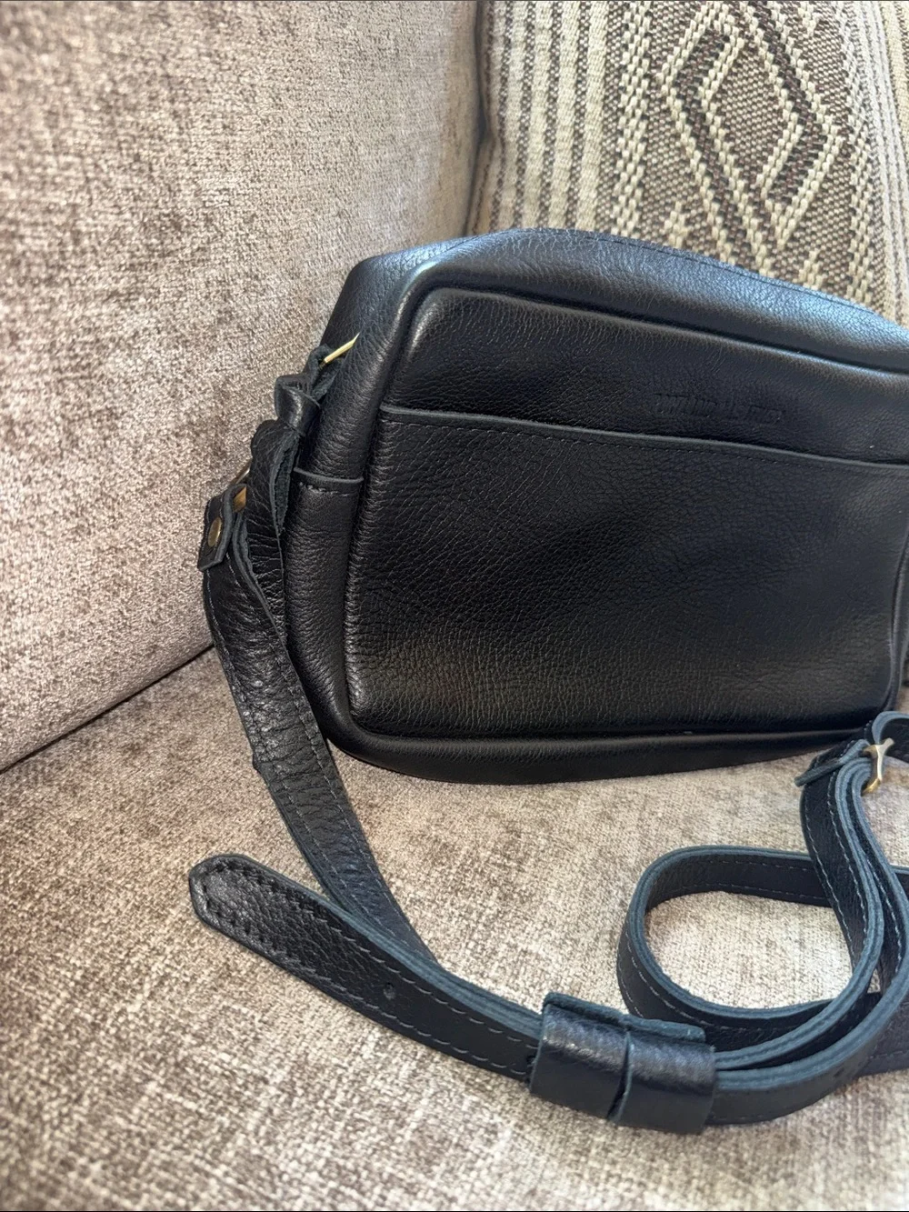 Classic Black Pebble Leather Messenger Crossbody Bag